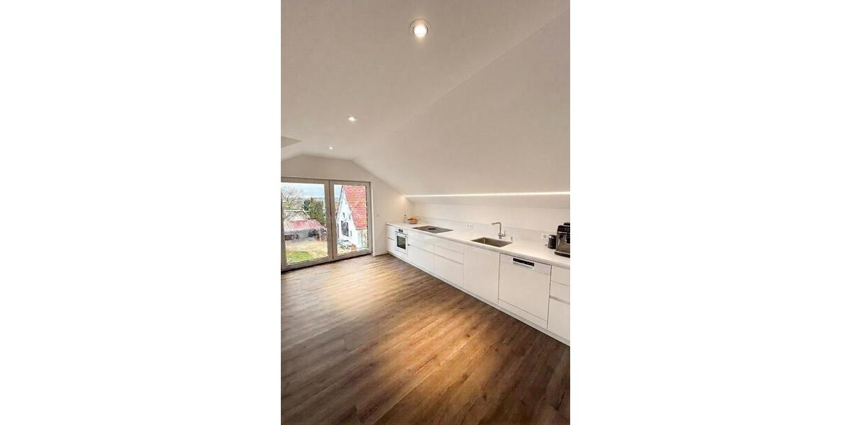 Dachgeschoßwohnung Lauingen (Donau) - 3.5 Zimmer, 93 m&sup2;, 1.160&euro; | Angebot:26050411
