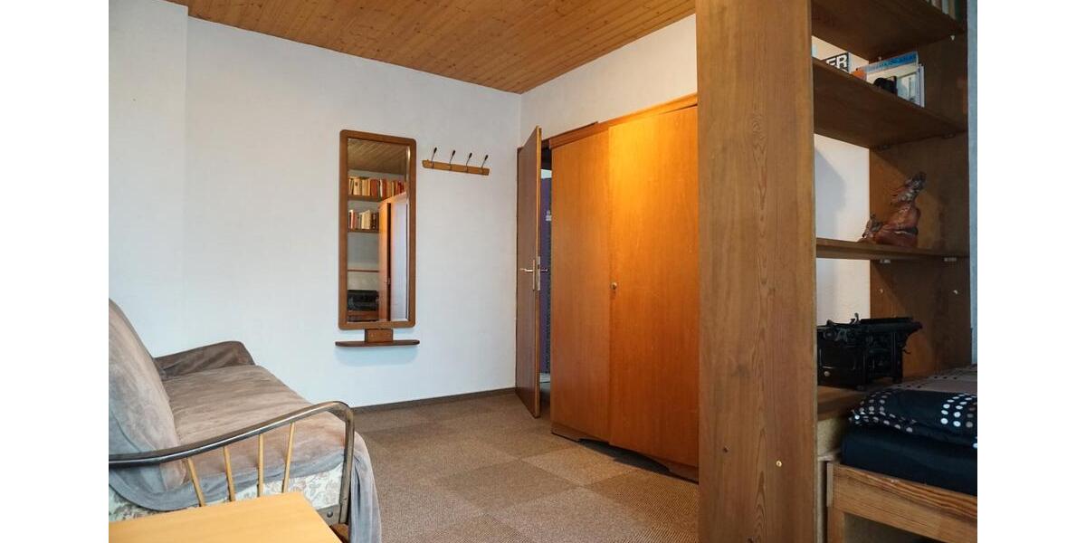 Reihenhaus Schwalbach - 7 Zimmer, 140 m&sup2;, 290.000&euro; | Angebot:27076625