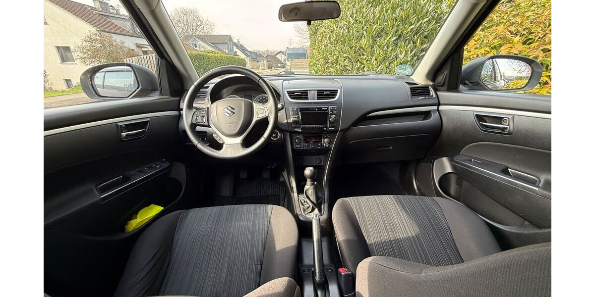 Suzuki Swift 110.300 km 5.950 &euro; Wiehl 51674