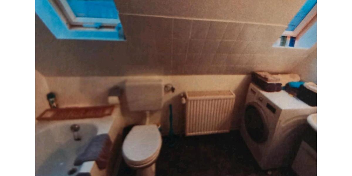 Dachgeschoßwohnung Wilhelmshaven Fedderwardergroden - 2 Zimmer, 53 m&sup2;, 400&euro; | Angebot:26572836