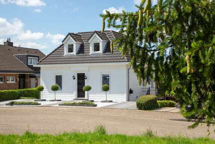 Haus Emmerich - 5 Zimmer, 177 m&sup2;, 585.000&euro; | Angebot:26889344