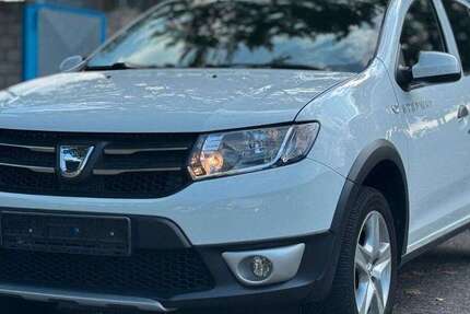 Dacia Sandero 91.000 km 6.800 € Mönchengladbach 41066