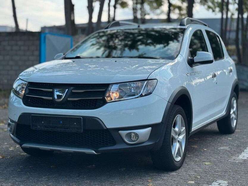 Dacia Sandero 91.000 km 6.800 € Mönchengladbach 41066