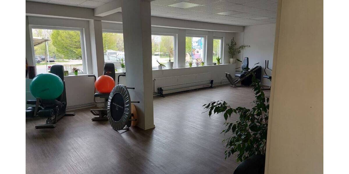 Gewerbeobjekt Borna - 1 Zimmer, 200 m&sup2;, 1.200&euro; | Angebot:24037448