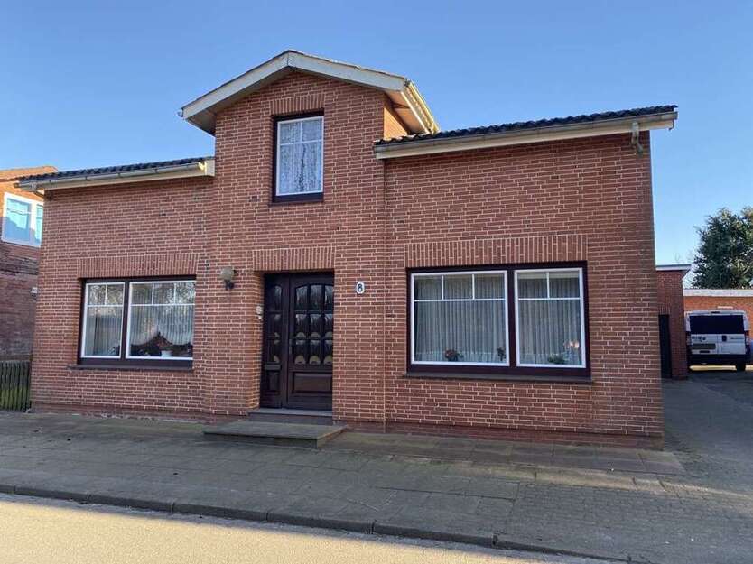 Haus zum Kaufen in Lunden 249.000 € 177.5 m²