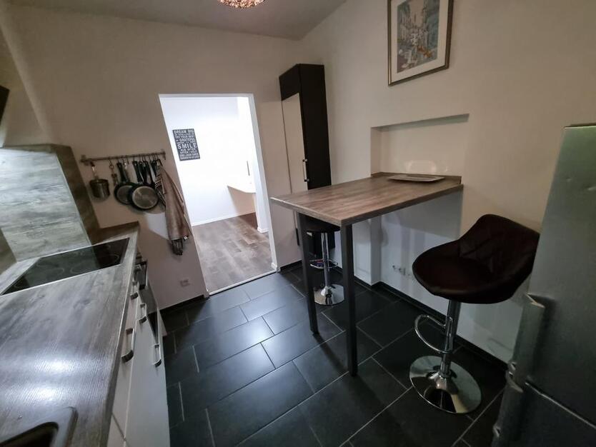 Kernsanierte 2,5Zimmer-Wohnung Balkon, Garten & Keller, bald frei zimmer