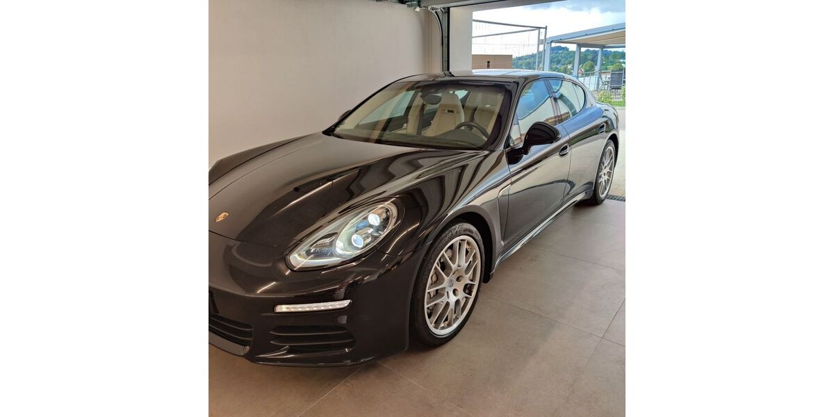 Porsche Panamera 33.462 km 43.600 &euro; Lahr/Schwarzwald 77933