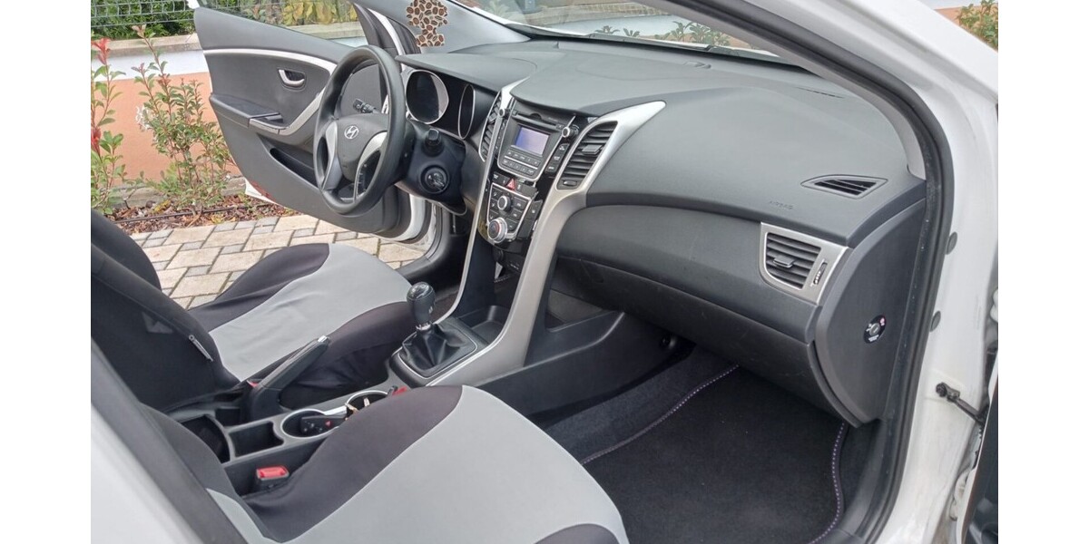 Hyundai i30 53.000 km 10.000 &euro; Weil am Rhein 79576