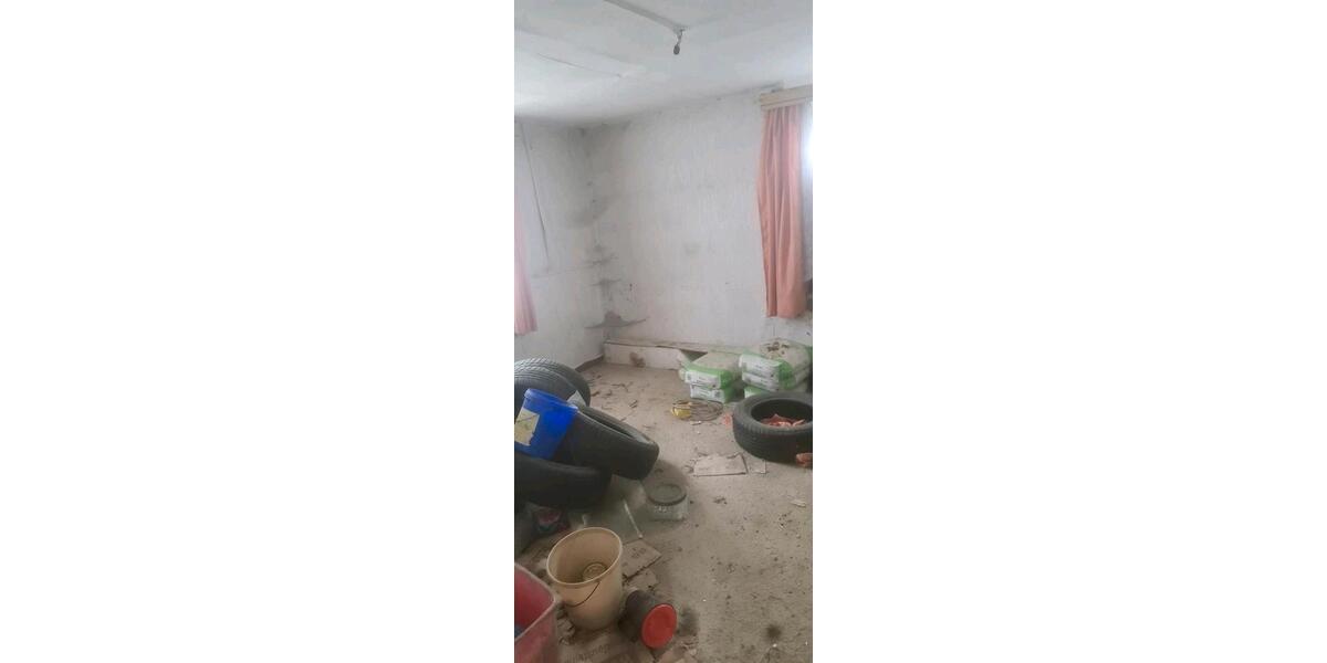 Einfamilienhaus Sondershausen - 8 Zimmer, 120 m&sup2;, 22.800&euro; | Angebot:23360012