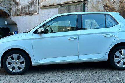 Skoda Fabia 73.000 km 7.900 &euro; Saarbrücken 66117