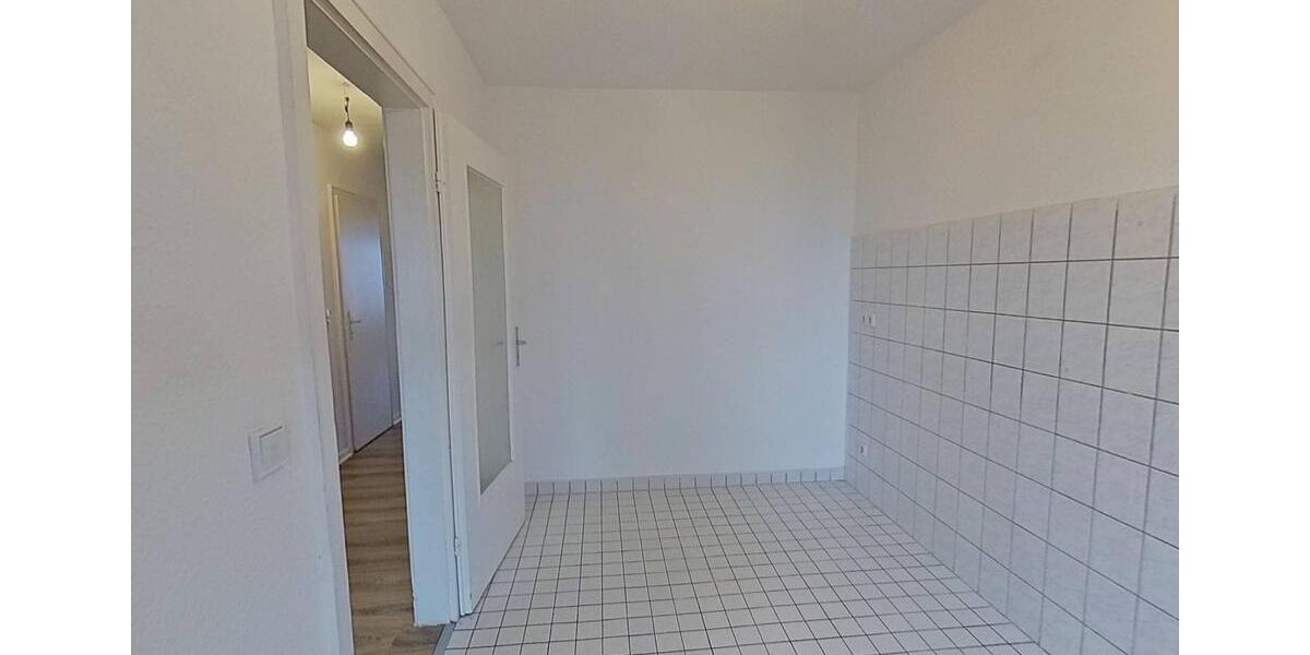 Helles Zuhause mit Balkon – frisch sanierte 3-Zimmer-Wohnung 3 zimmer