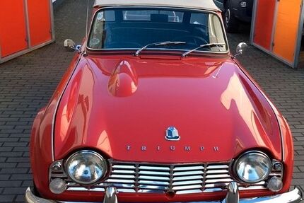 Triumph TR4 90.000 km 27.500 &euro; Schwäbisch Gmünd 73525