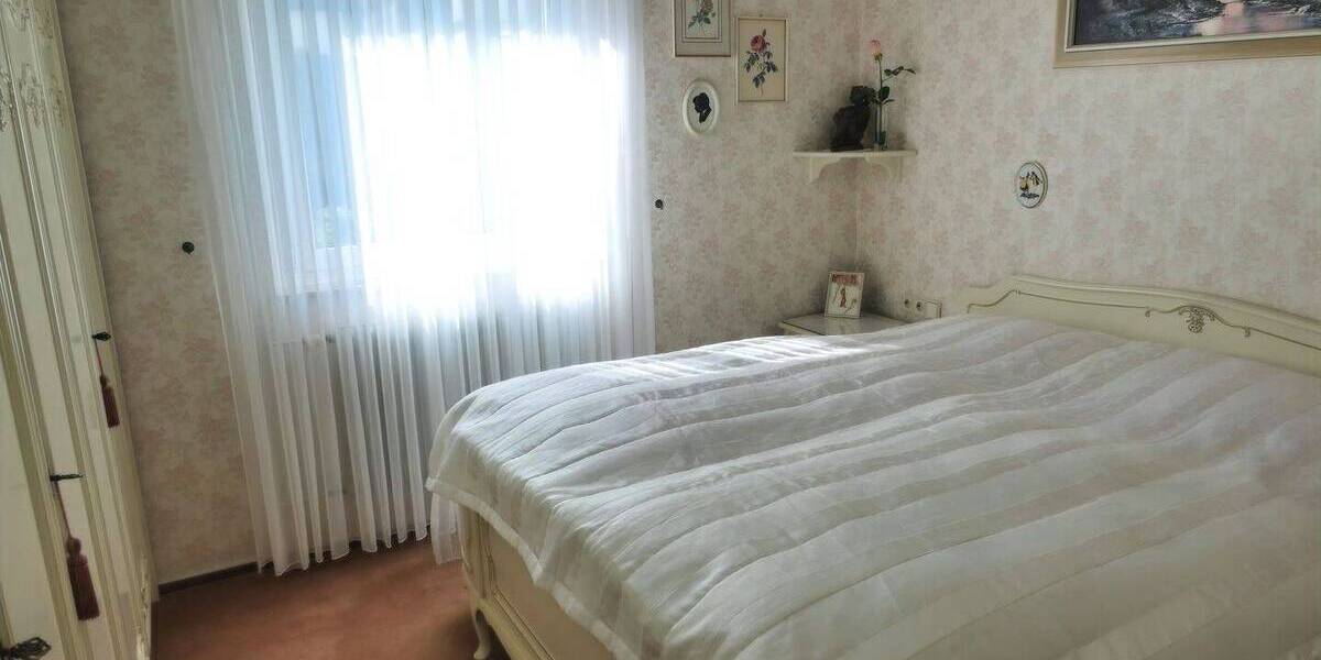 Doppelhaushälfte Trossingen - 9 Zimmer, 140 m&sup2;, 319.000&euro; | Angebot:26358877