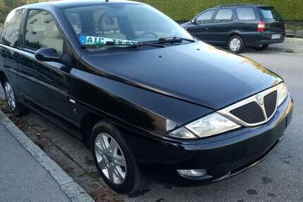 Lancia Y 136.000 km 399 € Mering 86415