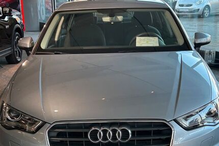 Audi A3 87.500 km 14.250 &euro; Lübeck 23566