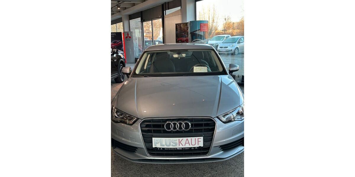 Audi A3 87.500 km 14.250 &euro; Lübeck 23566