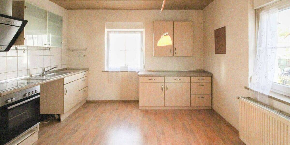 Einfamilienhaus Schwandorf Krondorf - 7 Zimmer, 130 m&sup2;, 299.000&euro; | Angebot:26161072