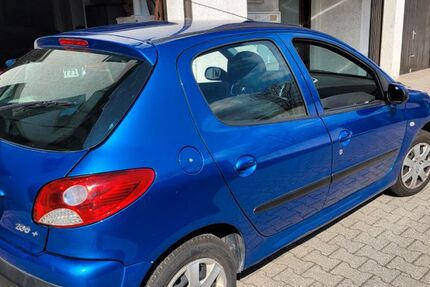 Peugeot 206 135.000 km 1.490 &euro; Heilbronn 74080