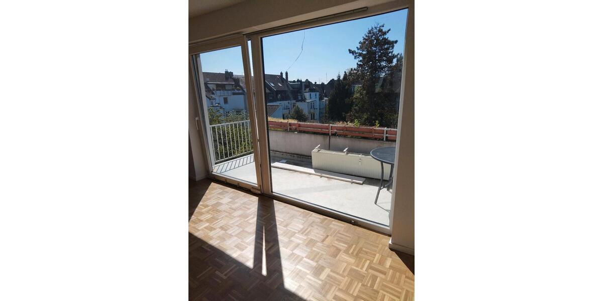 Dachgeschoßwohnung Hilden - 3 Zimmer, 120 m&sup2;, 1.900&euro; | Angebot:26336396