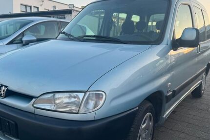 Peugeot Partner 175.000 km 2.499 &euro; Bonn 53227