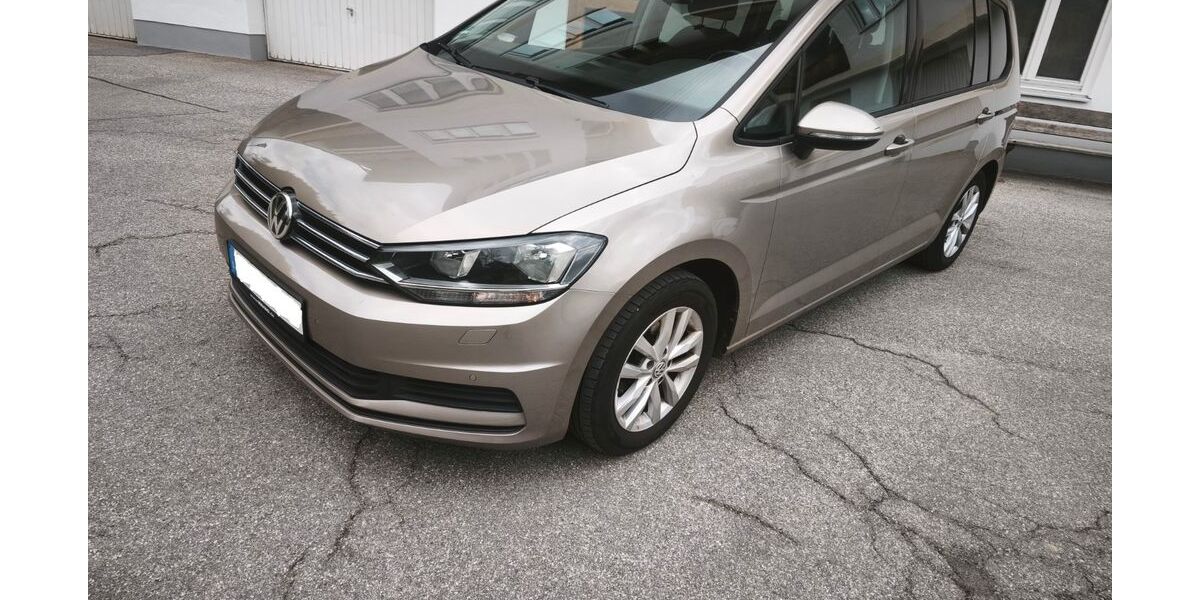 VW Touran 137.000 km 13.500 &euro; Tegernsee 83684