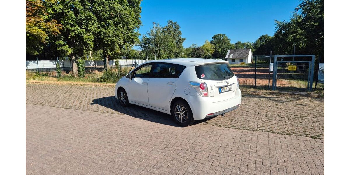Toyota Verso 145.165 km 9.500 &euro; Meckenheim 67149