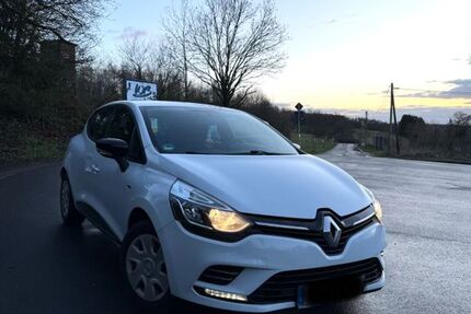 Renault Clio 66.000 km 7.749 &euro; Daaden 57567
