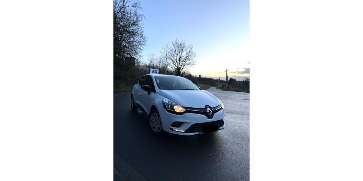 Renault Clio 66.000 km 7.749 &euro; Daaden 57567