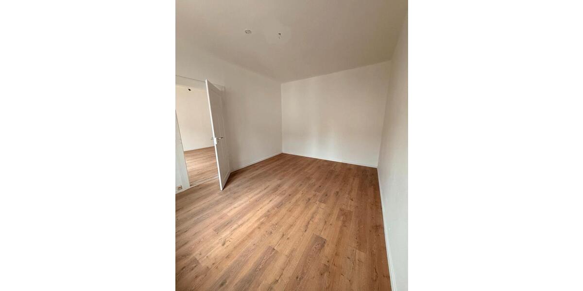 Etagenwohnung Bad Säckingen - 4.5 Zimmer, 90 m&sup2;, 1.350&euro; | Angebot:26276894