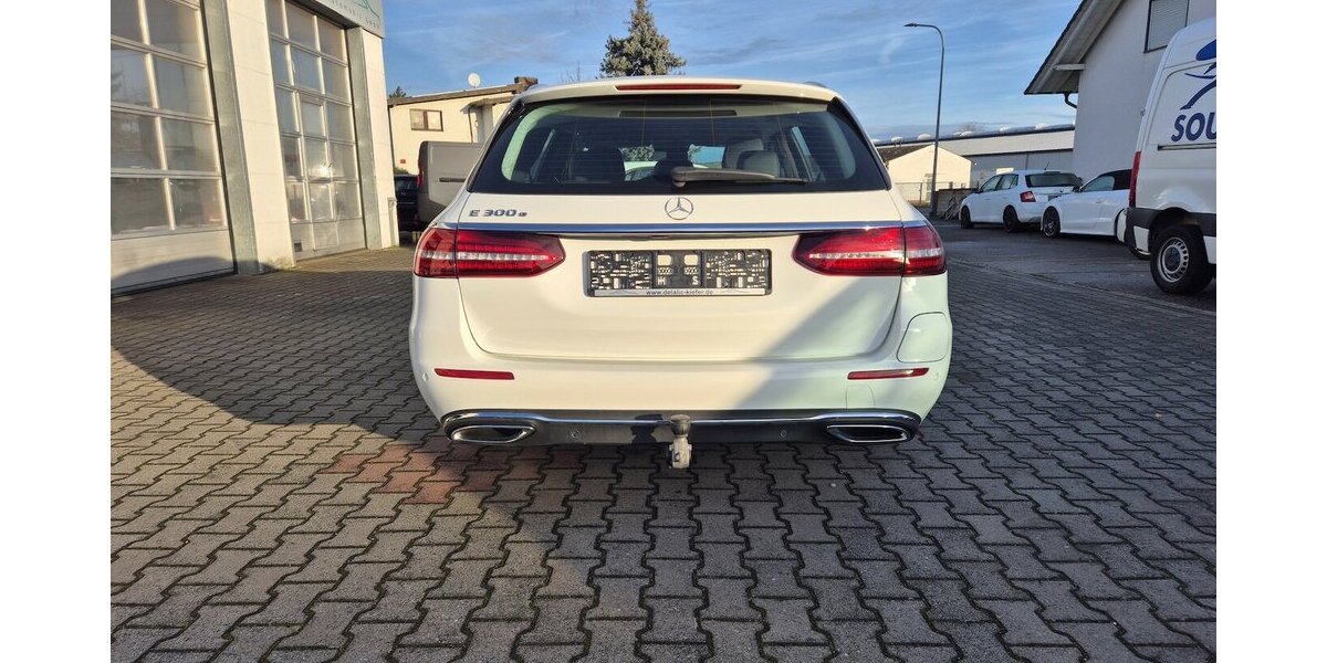 Mercedes-Benz E 300 e T Avantgarde AHK, LED, Rückfahrkamera, App 55.700 km 26.990 &euro; Rodgau 63110