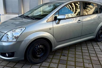 Toyota Corolla Verso 150.000 km 5.999 &euro; München 80636