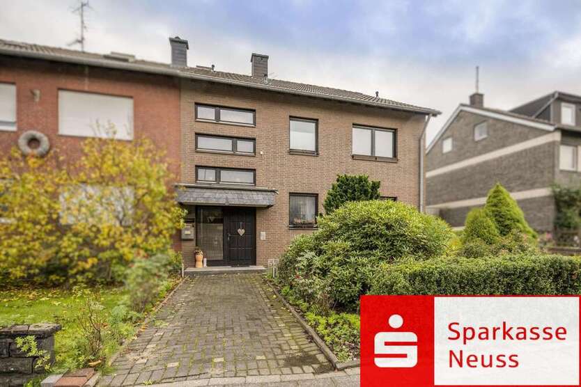 Haus zum Kaufen in Grevenbroich 449.000 € 211 m² 7 zimmer