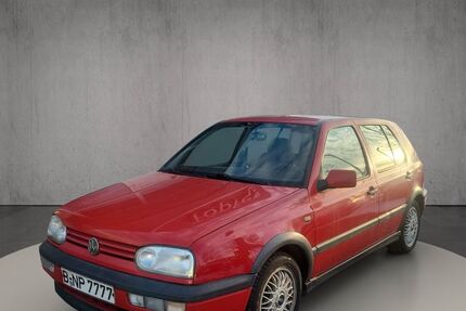 VW Golf 163.000 km 6.000 &euro; Lübbenau / Spreewald 03222