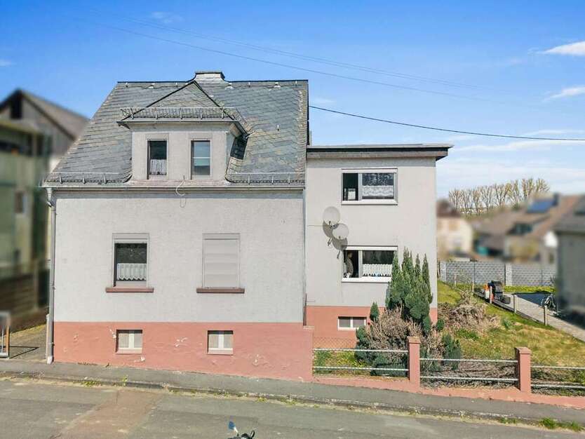 Haus zum Kaufen in Niederneisen 199.500 € 151 m²