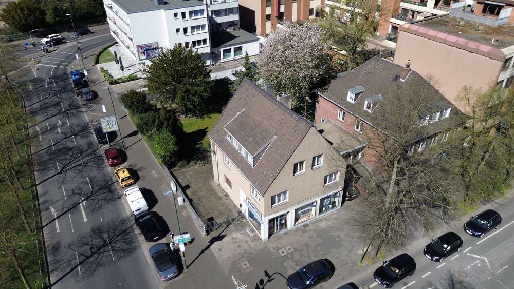 Einfamilienhaus Düsseldorf Stadtbezirk 9 - 11 Zimmer, 360 m&sup2;, 950.000&euro; | Angebot:26916513