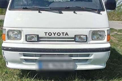 Toyota Hiace 305.000 km 7.800 &euro; Schwarzenbek 21493