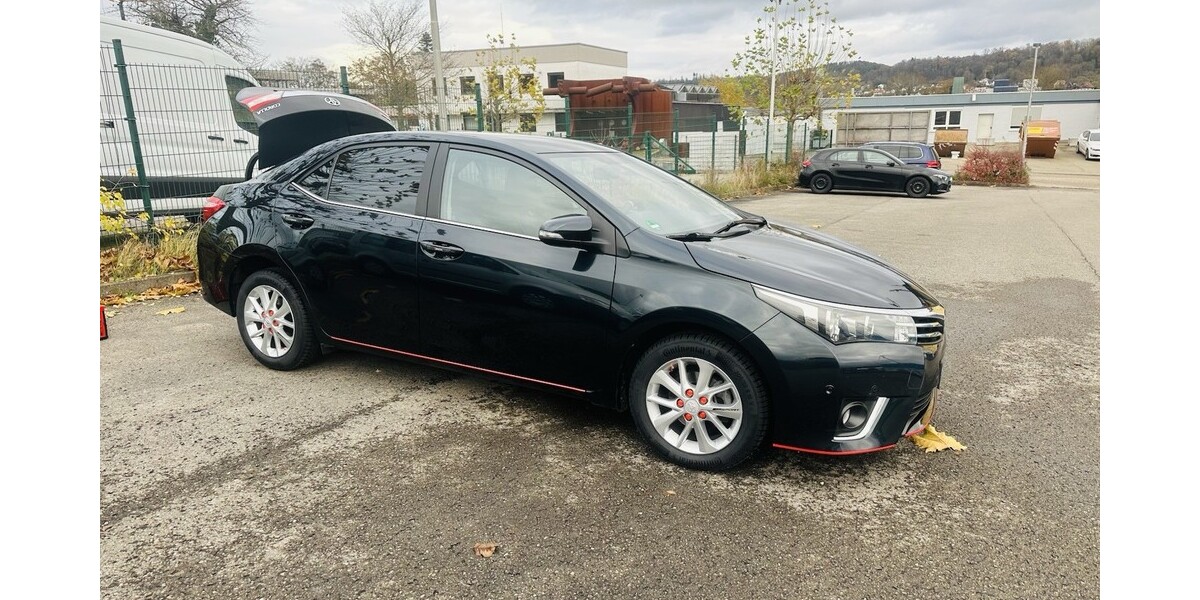 Toyota Corolla 139.000 km 13.000 &euro; Herrenberg 71083