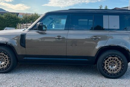 Land Rover Defender 21.895 km 69.900 &euro; Schallstadt 79227