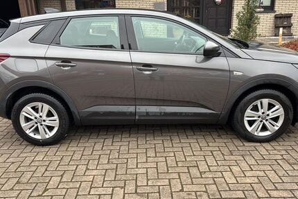 Opel Grandland (X) 42.258 km 16.995 &euro; Voltlage 49599