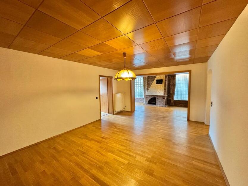 5-Zimmer Haus mit Garten - 15 min zum Hbf Köln zimmer