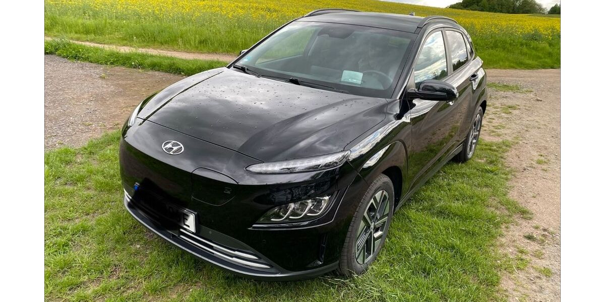 Hyundai KONA Elektro 67.000 km 19.990 &euro; Oppurg 07381