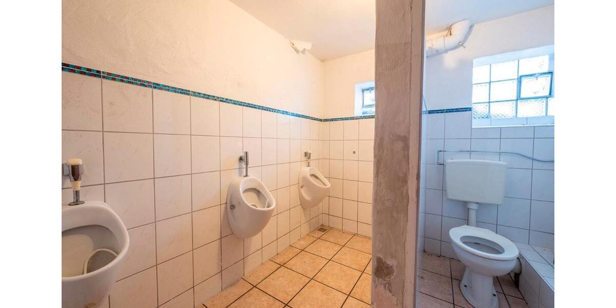 Einfamilienhaus Uersfeld - 5 Zimmer, 215 m&sup2;, 1.200&euro; | Angebot:26699374