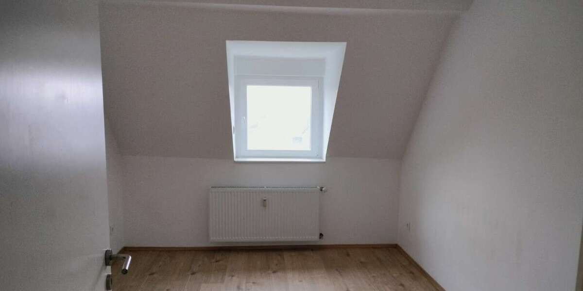 3,5-Zimmer-Dachgeschosswohnung in HammHerringen – Vermietet und top-modernisiert 3.5 zimmer