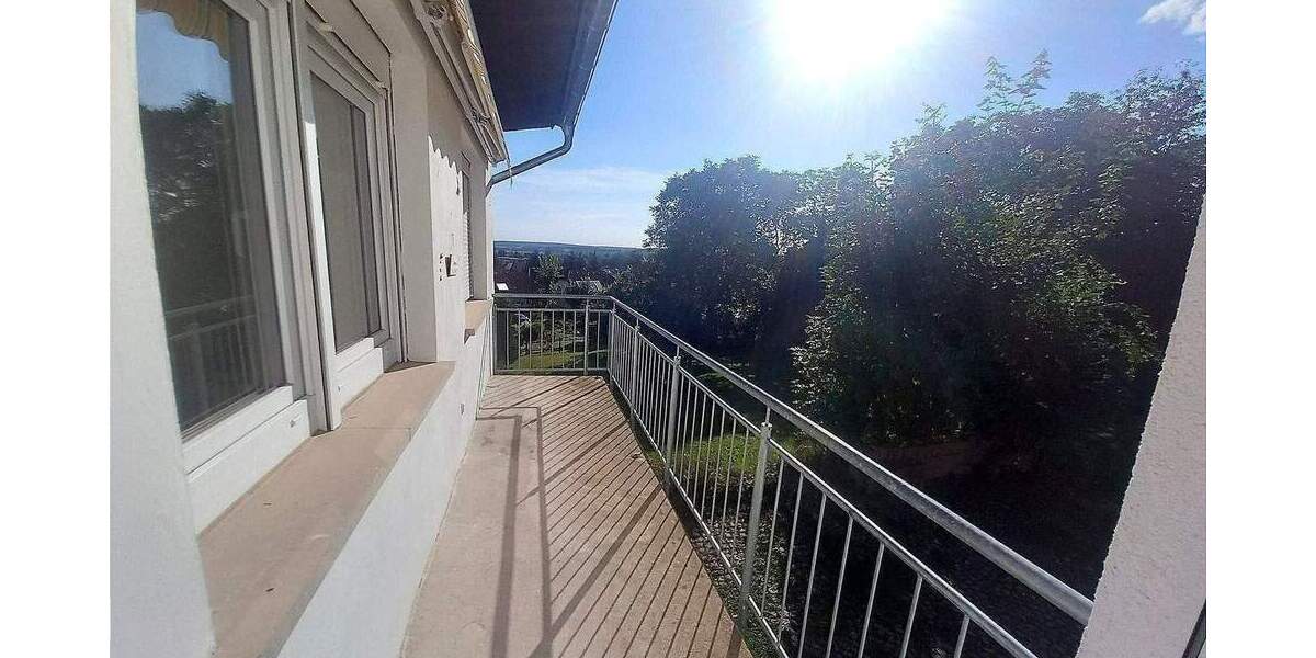 Etagenwohnung Waltershausen - 4 Zimmer, 106 m&sup2;, 199.000&euro; | Angebot:25780389