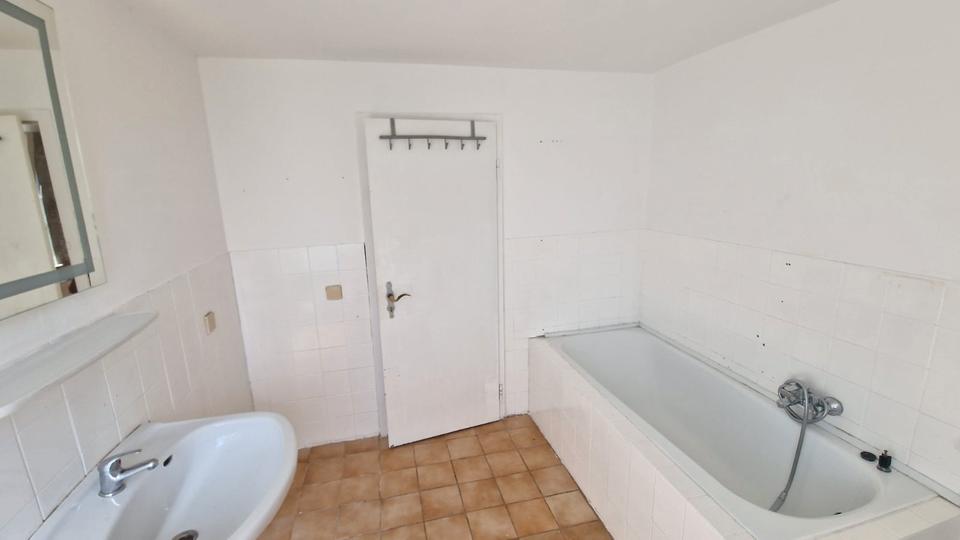 Erdgeschoßwohnung Rodenberg - 7.5 Zimmer, 165 m&sup2;, 1.000&euro; | Angebot:26394121