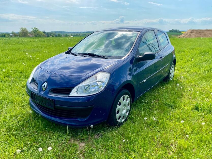 Renault Clio 160.229 km 1.999 € Röhrsdorf 01665