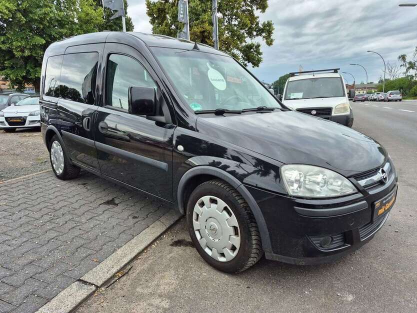 Opel Combo 204.000 km 2.899 € Berlin 13597