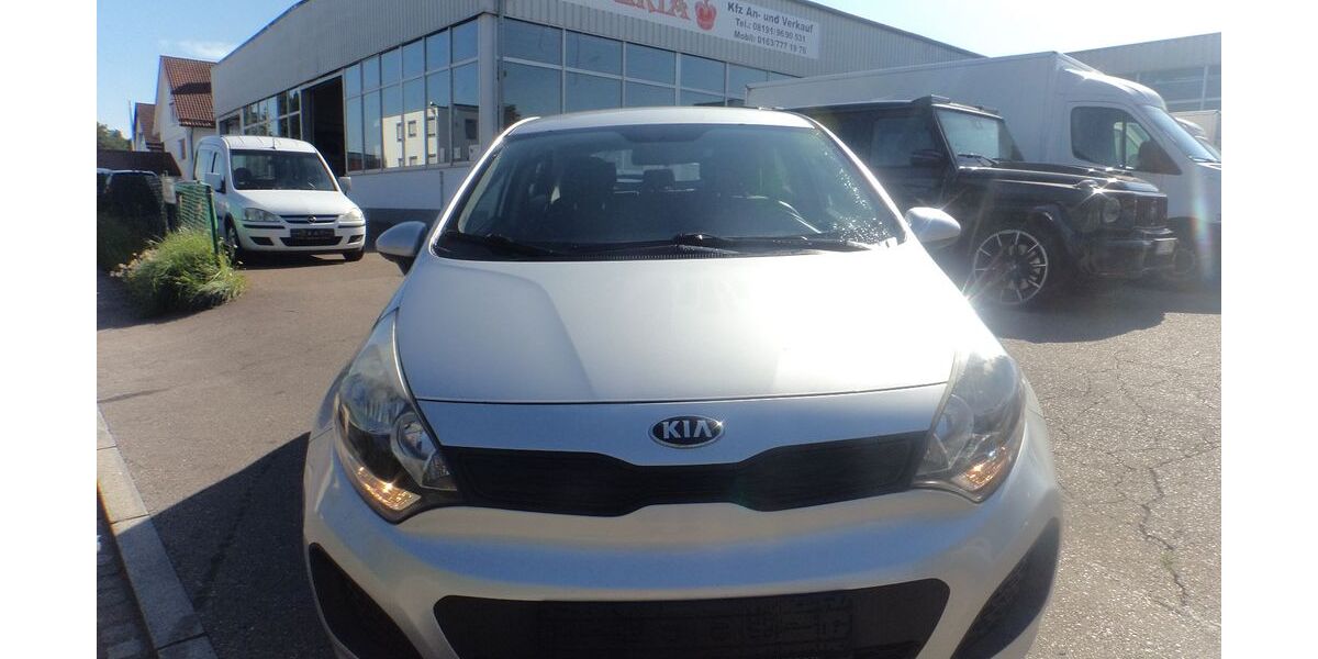Kia Rio 188.000 km 5.999 &euro; Landsberg am Lech 86899