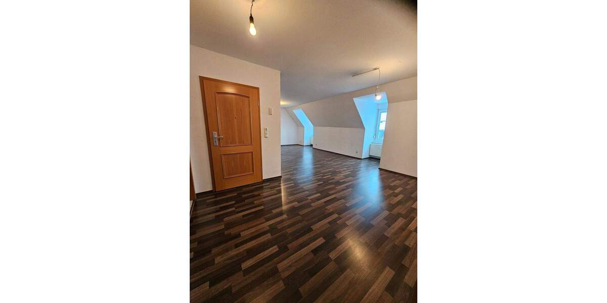 Etagenwohnung Neustadt - 3 Zimmer, 87 m&sup2;, 720&euro; | Angebot:26188007