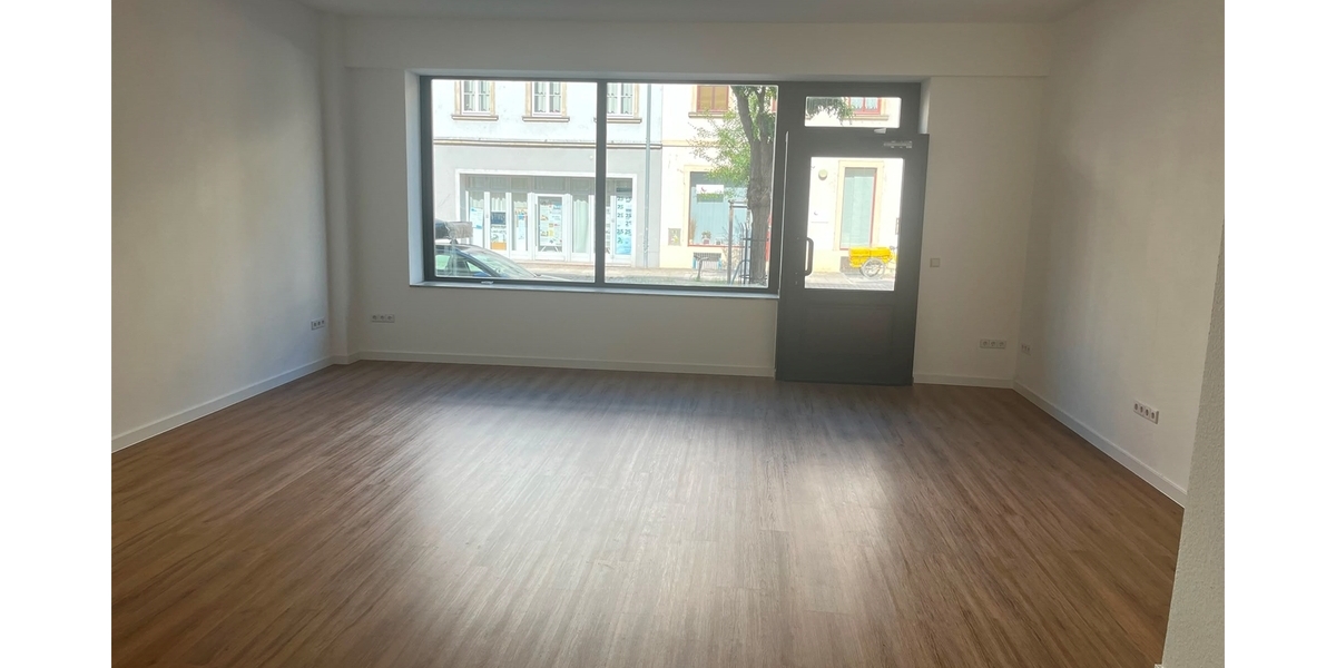 Pieschen: 2-Zimmer-Wohnung mit neuem Design-Vinylbodenbelag und Terrasse - Etagenwohnung Dresden Pieschen-Süd | Angebot:25499958